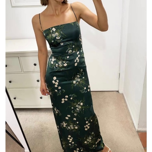 Reformation Dresses & Skirts - 💚New Reformation Frankie Dress Buena